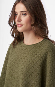 Cable poncho äng