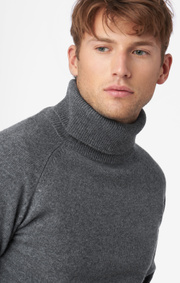 TURTLE NECK SWEATER
