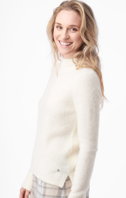 Boomerang - runa fluff sweater - Offwhite