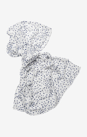 Selena heart scarf